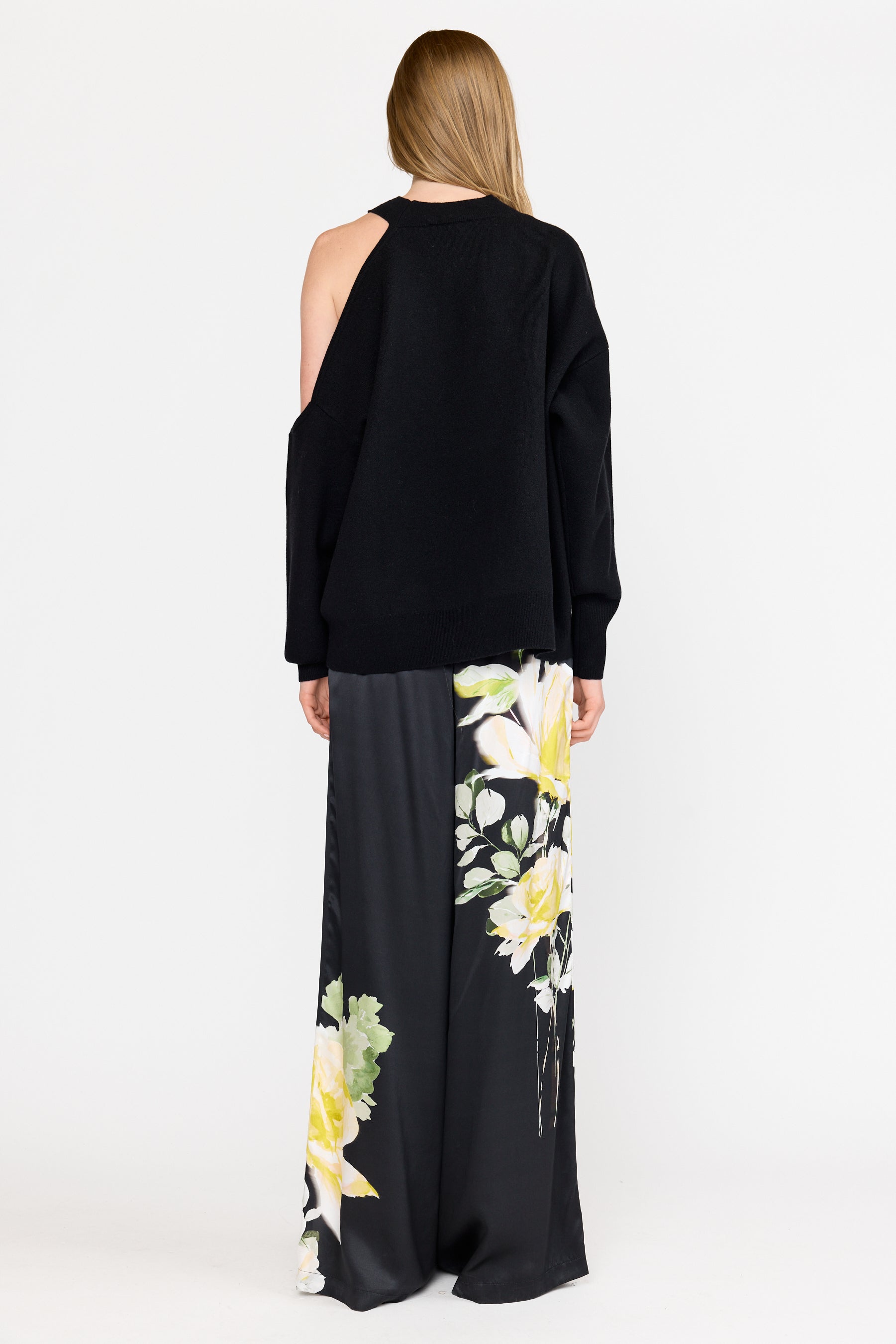 Dakota Sweater - Onyx Rose