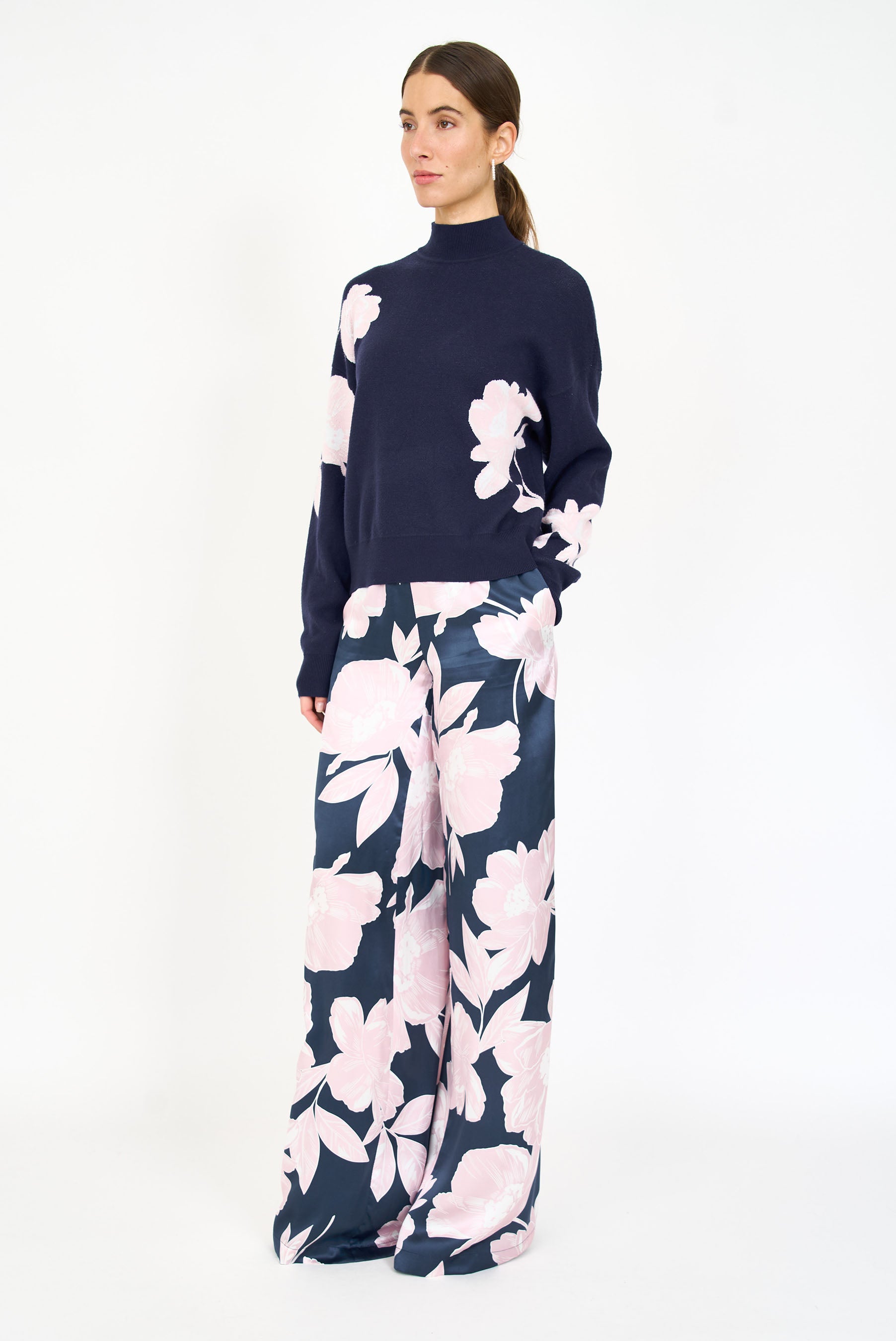 Brookie Sweater - Midnight Blossom