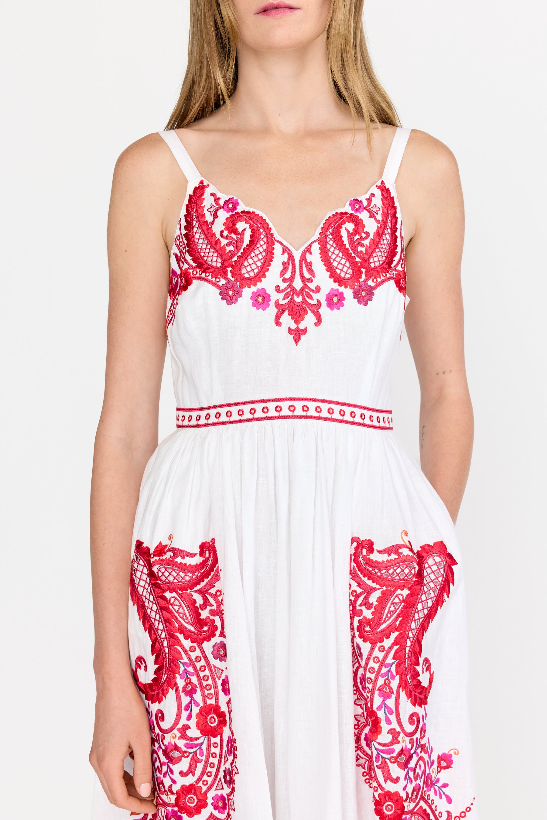 Holly Dress - White Rosaria