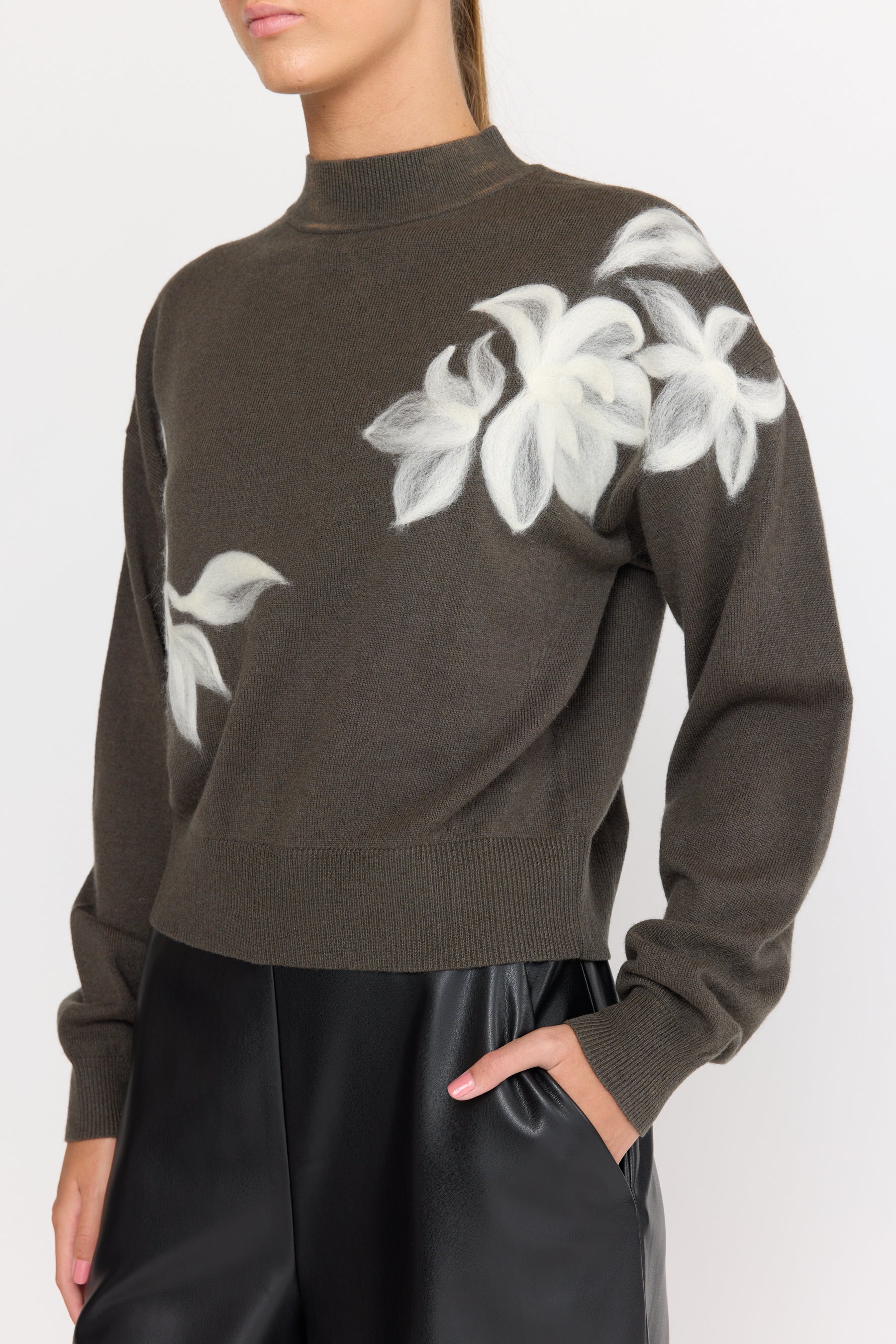 Utah Sweater - Moonshadow Olive